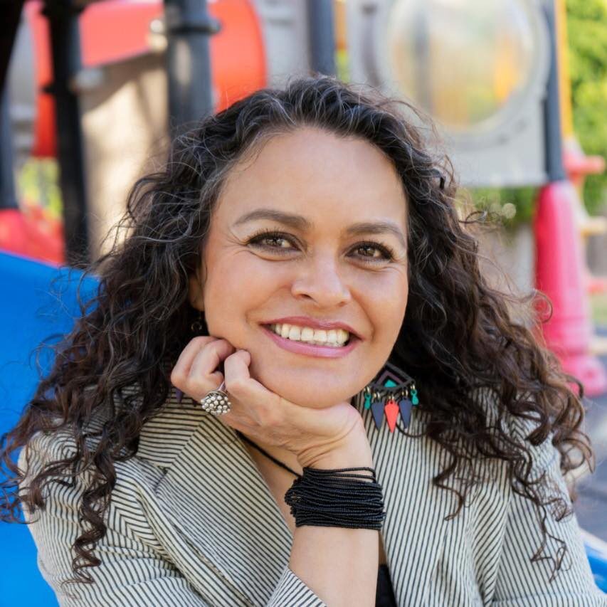 cropped-Lola-hernandez.jpg