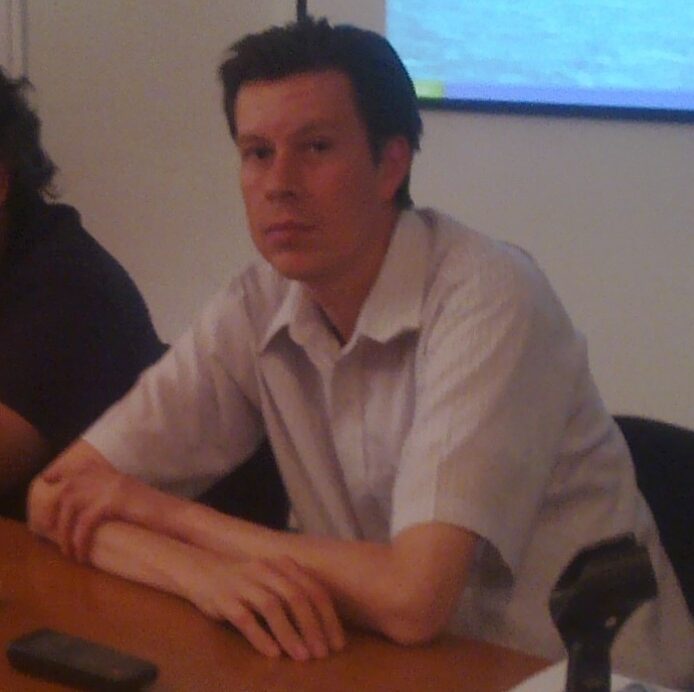 cropped-Roberto-Govela.jpg